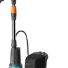 Akkusadevesipainepumppu Gardena 2400 Comfort Auto 18V P4A akulla
