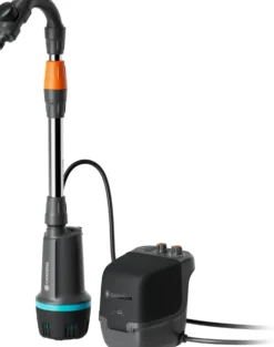 Akkusadevesipainepumppu Gardena 2400 Comfort Auto 18V P4A akulla