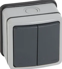 Kaksiosainen vaihtokytkin Legrand Plexo 66 20 A IP66 pinta, harmaa