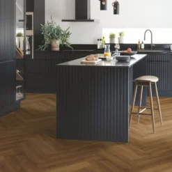Kalanruotovinyyli Pergo Voxnan Pad Pro, Caramel Valley oak, integroitu alusmateriaali