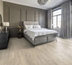 Parketti Kährs Beyond Retro Tammi Loft White 3S ultramattalakattu harjattu