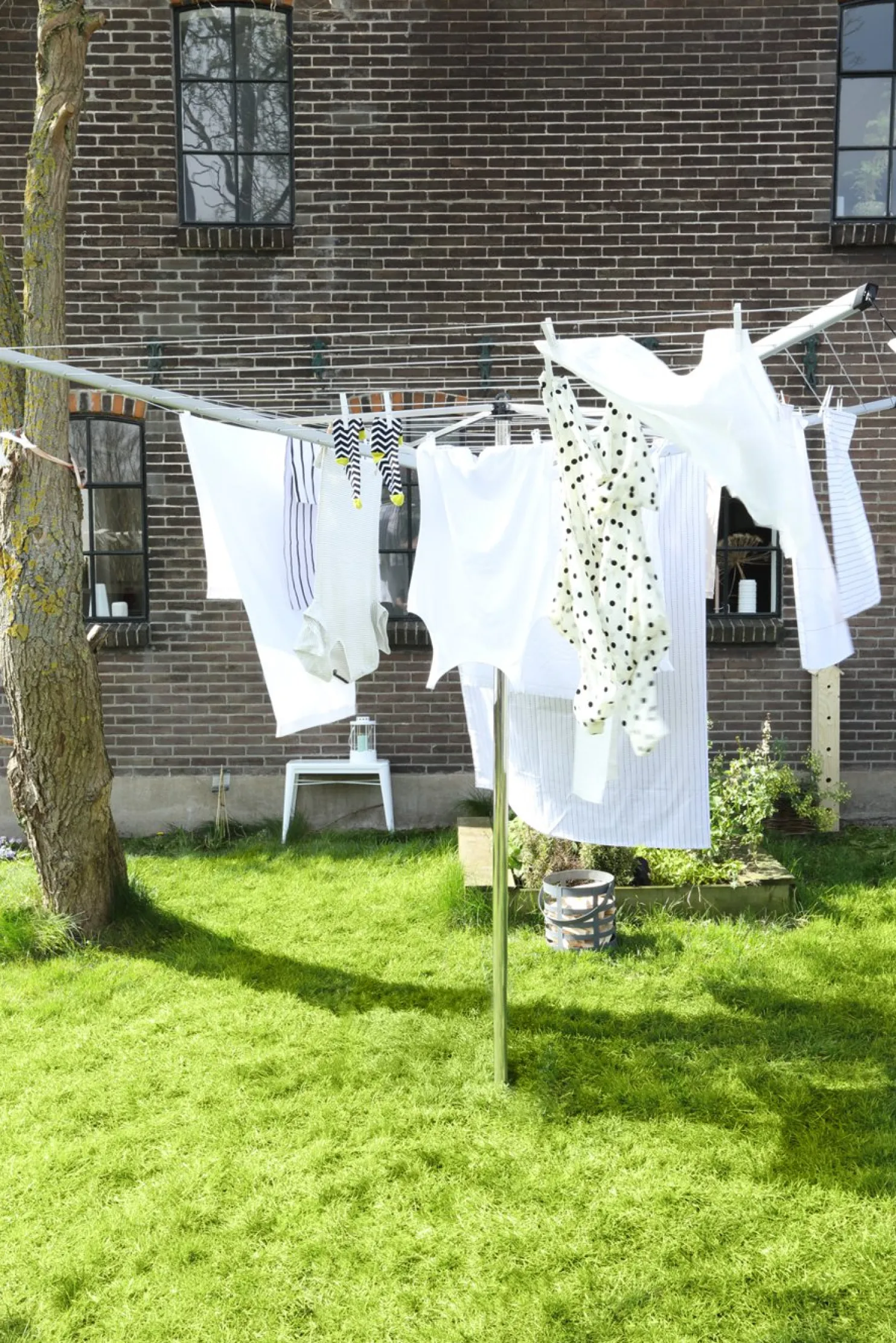 Pyykinkuivausteline Brabantia Topspinner 50 m + metallinen maatuki + suojapussi