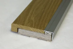 Vedeneristekynnys Panelia Woods Pro, 22x92x1010mm M10, tammilakattu, eri kyntekorkoja