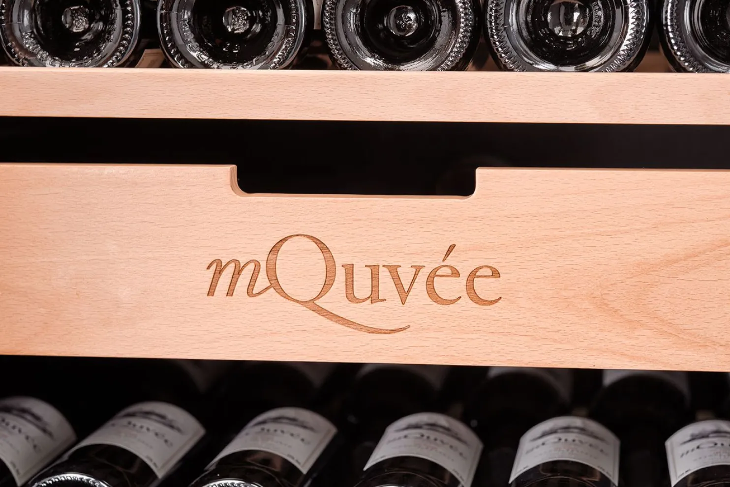 Viinikaapin hylly mQuvée Drawer, Velvet 220 -viinikaappiin