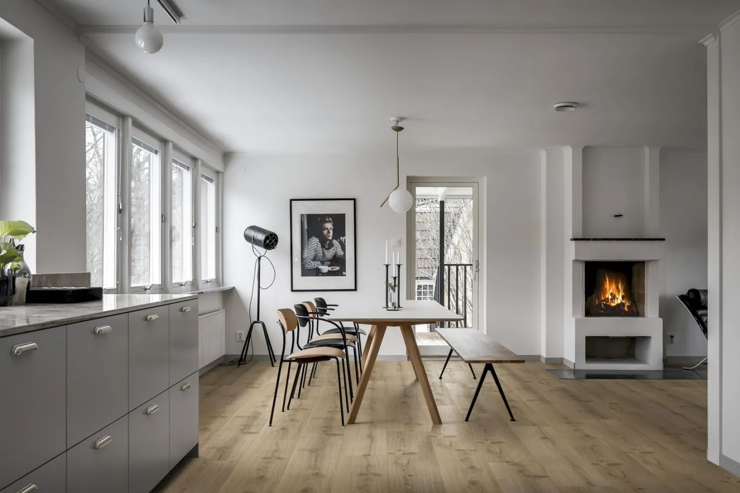 Vinyylilankku Kährs Luxury Tiles Nordic Classic Foloi, integroitu askeläänieriste